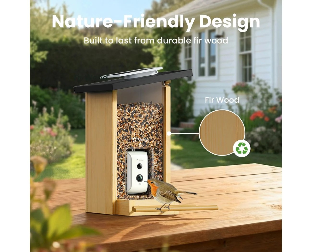 Birdfy Feeder Ebony LE w ogrodzie — drewniana konstrukcja
